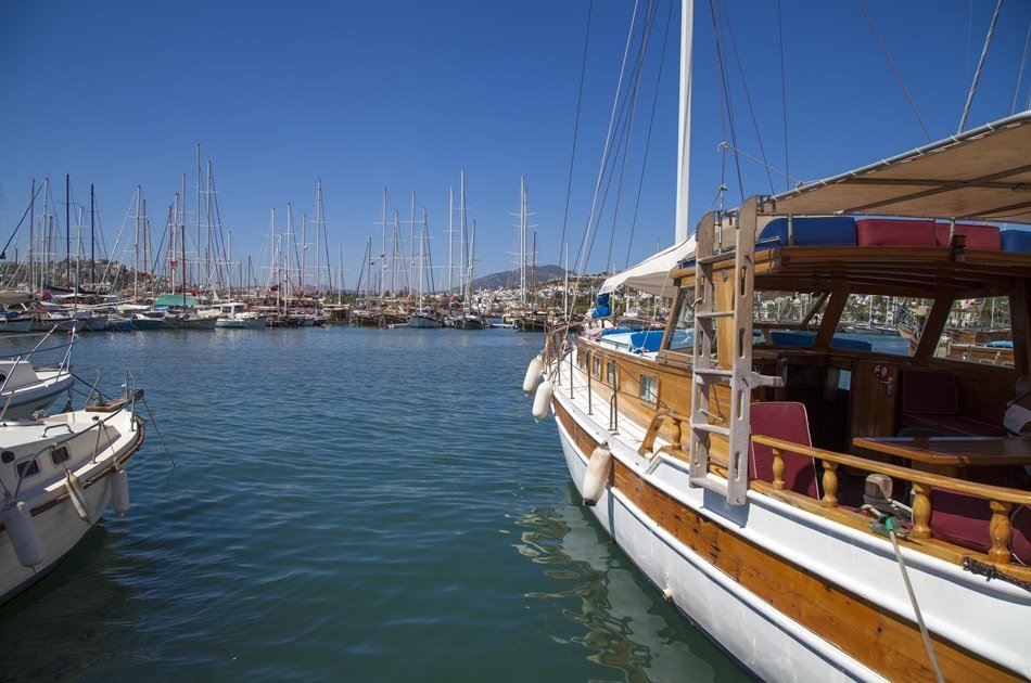 From Izmir Airport to Bodrum Return Private Transfers