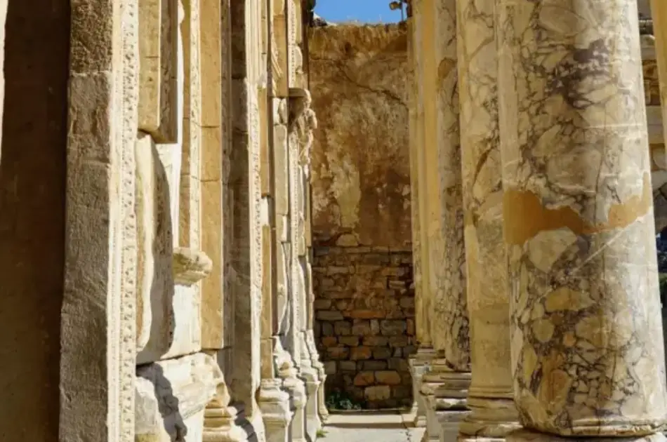 Half Day Ancient Ephesus and Virgin Mary Private Tour from Izmir Port