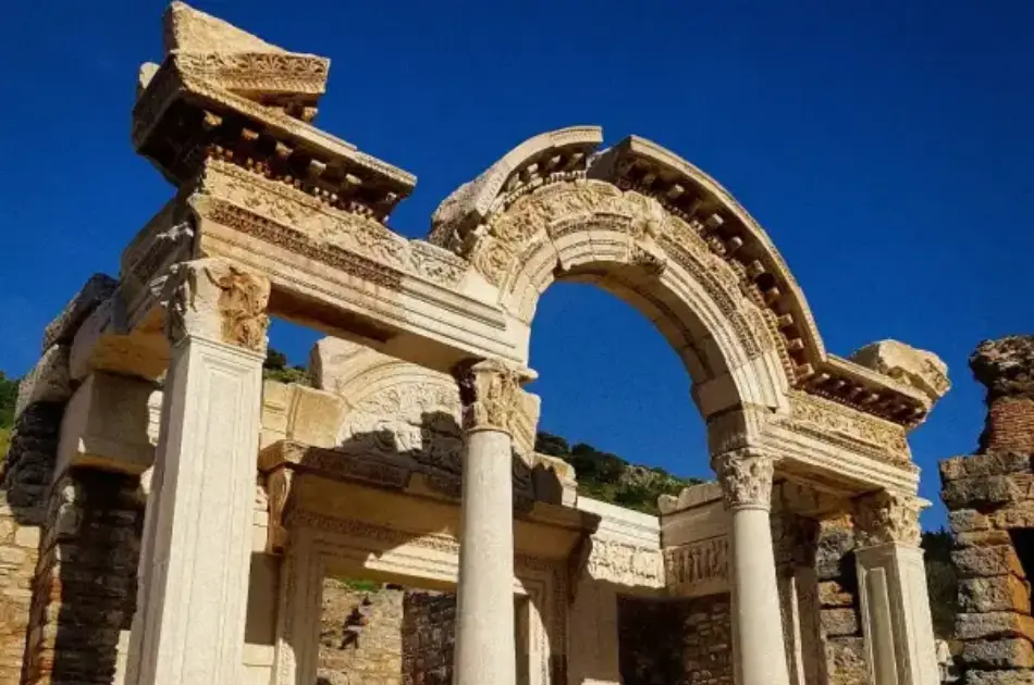 Half Day Ancient Ephesus and Virgin Mary Private Tour from Izmir Port