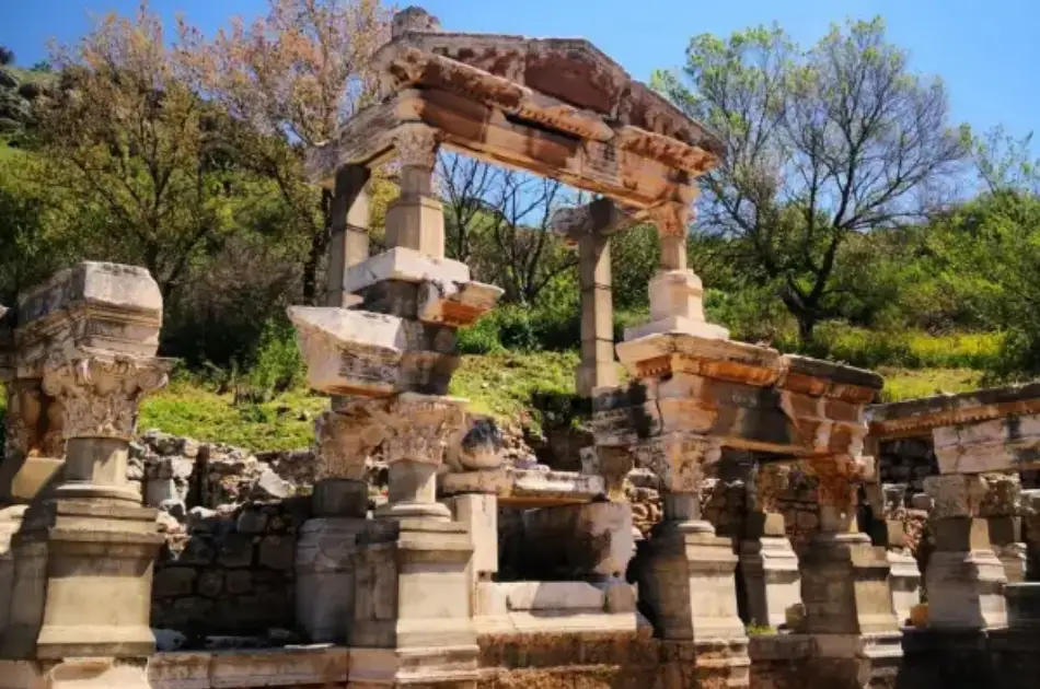 Half Day Ancient Ephesus and Virgin Mary Private Tour from Izmir Port