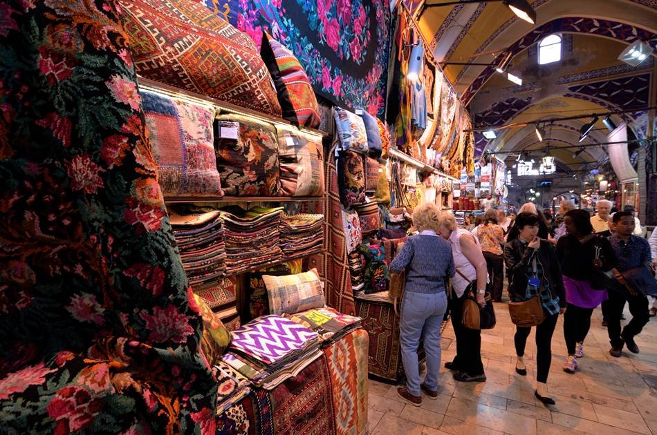 Istanbul Byzantine and Ottoman Group Tour: Hagia Sophia, Topkapi Palace, Blue Mosque and Grand Bazaar