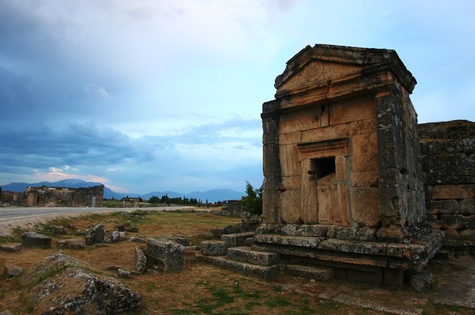 Pamukkale Shared Small Group Day Tour From Kusadasi