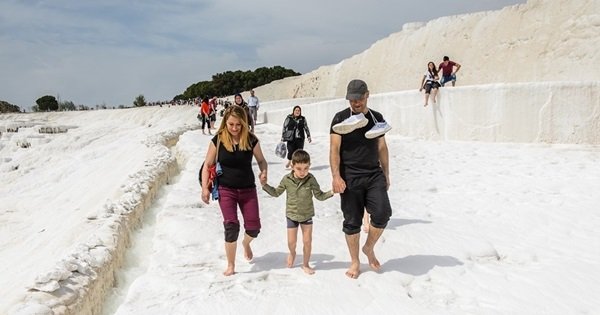 Pamukkale Shared Small Group Day Tour From Kusadasi