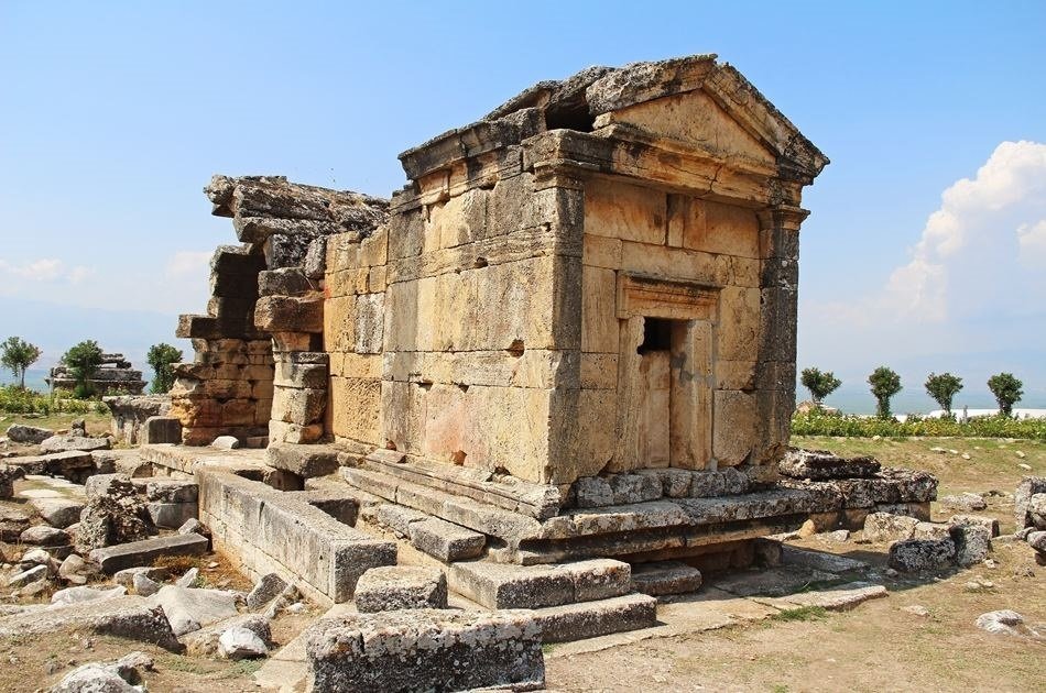 Pamukkale Shared Small Group Day Tour From Kusadasi