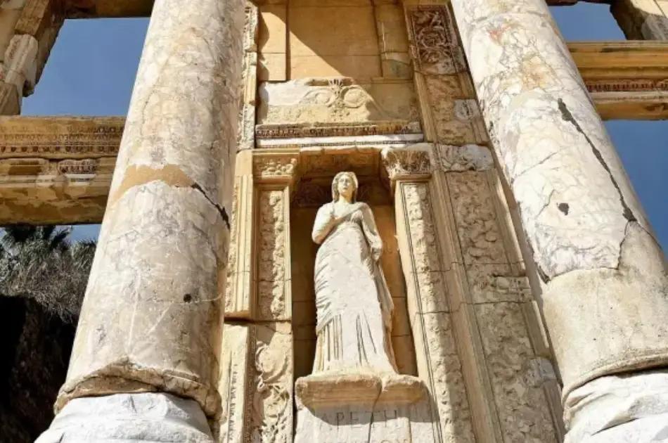 Panoramic Tour Ephesus, Basilica of St. John, Artemis Temple & Museum from Kusadasi