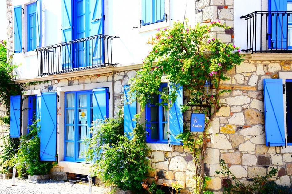 Stroll Through Cesme and Alacati on a Private Tour from İzmir