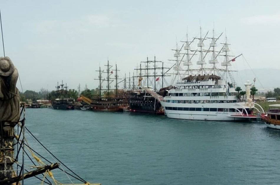 Tour the Manavgat River with a Cruise and Shop in the Grand Bazaar