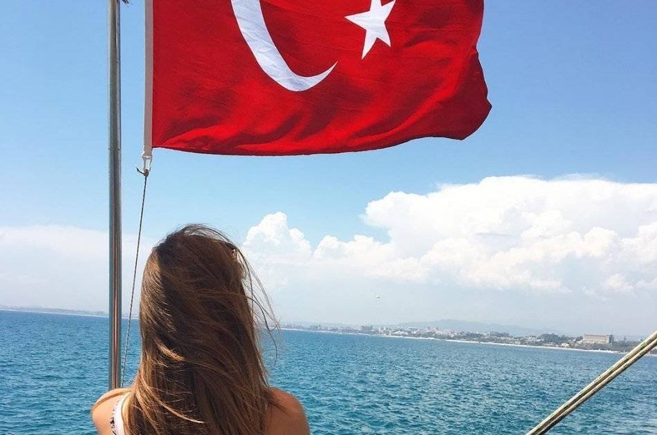 Tour the Manavgat River with a Cruise and Shop in the Grand Bazaar
