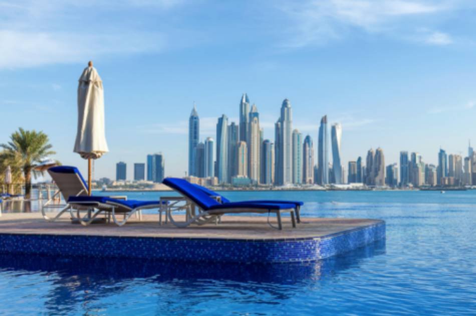 3 Day stopover in Dubai With Safari and a Tour of Dubai