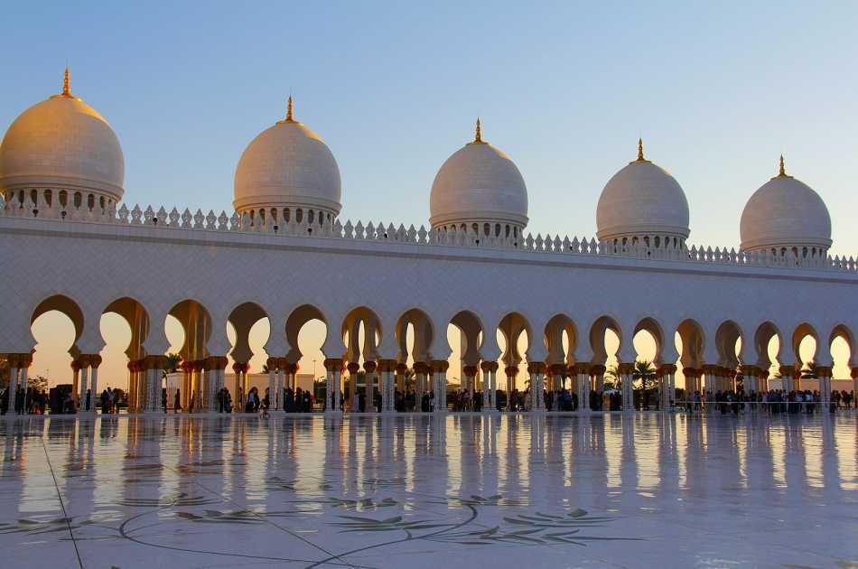 Abu Dhabi Mosque & Ferrari World Tour from Dubai