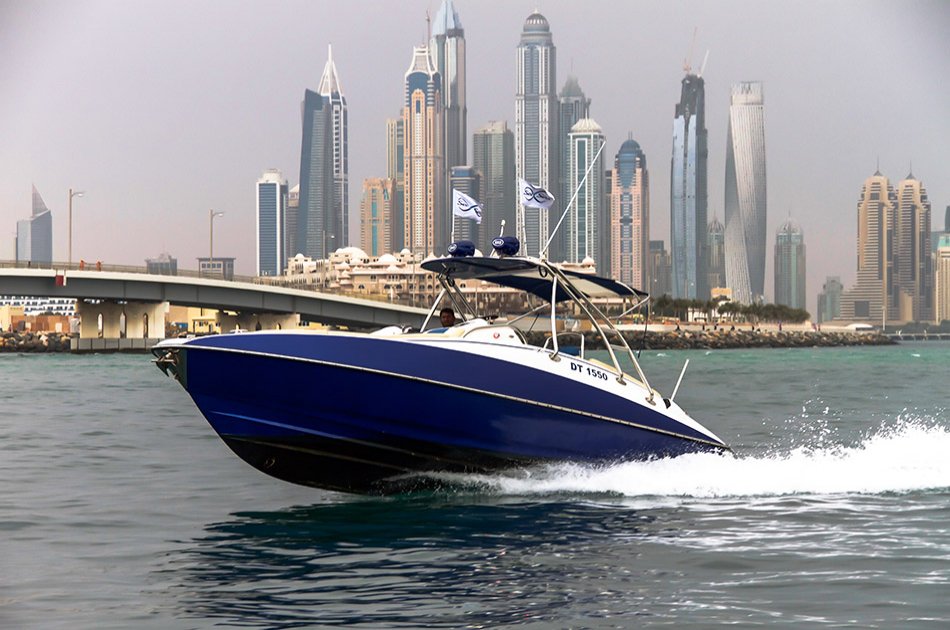 Dubai 75 or 90 Minute Private Sightseeing Tour by Luxury Boat