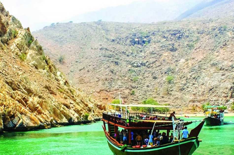 Mussandam Sea Safari With Lunch From Dubai