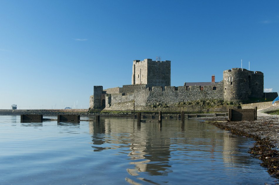 Giant’s Causeway and Titanic Experience or Touring Exhibition from Belfast port