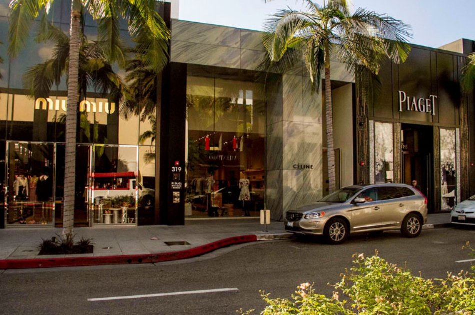 Drive Up Rodeo Drive on this Open Top Beverly Hills Tour