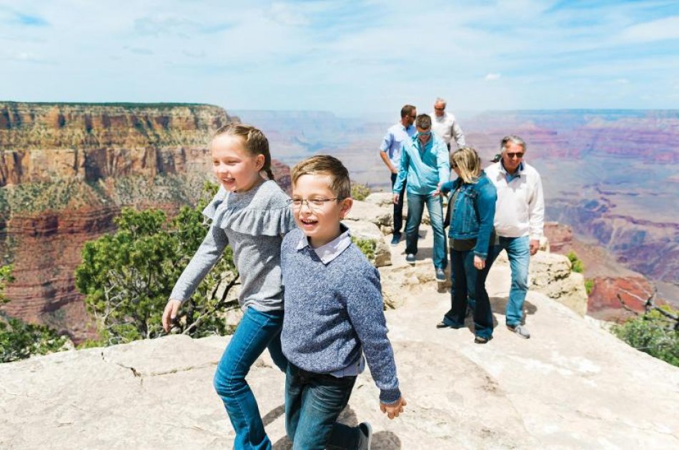 Grand Canyon South Rim Bus Tours with Hummer Adventure