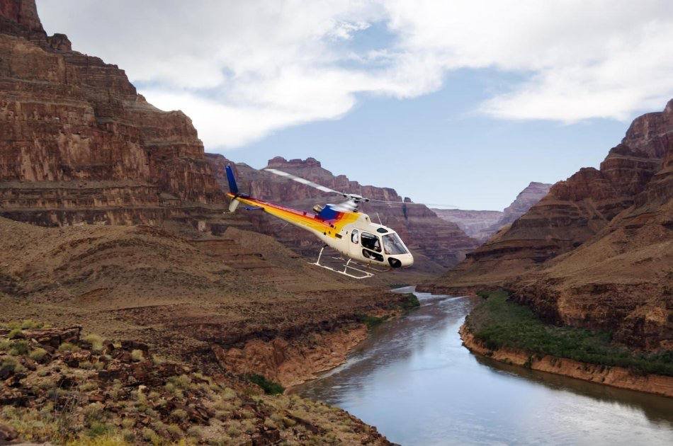 Grand Canyon West Rim Tour with Helicopter and Pontoon Ride