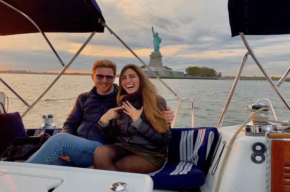Private Luxury Sailing Tour: Champagne & Outdoor Dining by the Statue of Liberty