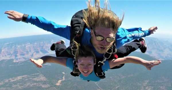 Unforgettable Skydiving Experience Over Grand Canyon