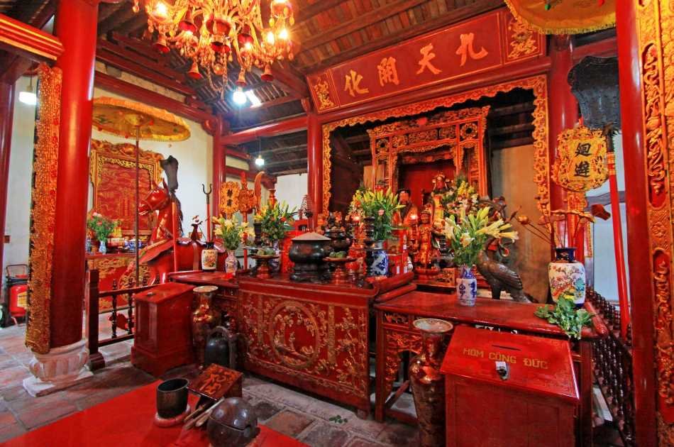 Backseat Motorbike Tour in Hanoi