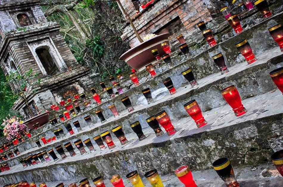 Buddhism Pilgrimage - Perfume Pagoda Trip