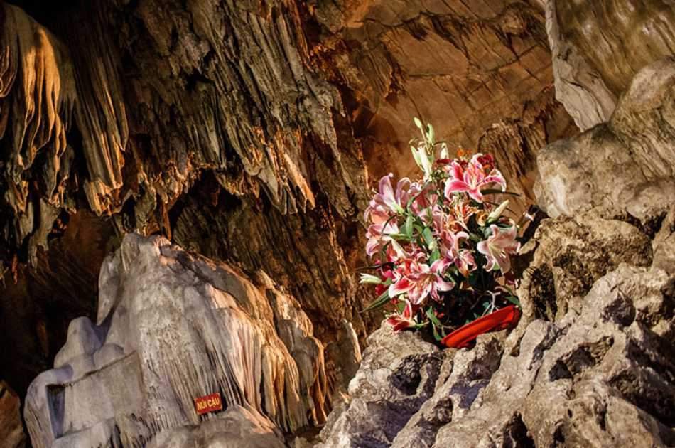 Buddhism Pilgrimage - Perfume Pagoda Trip