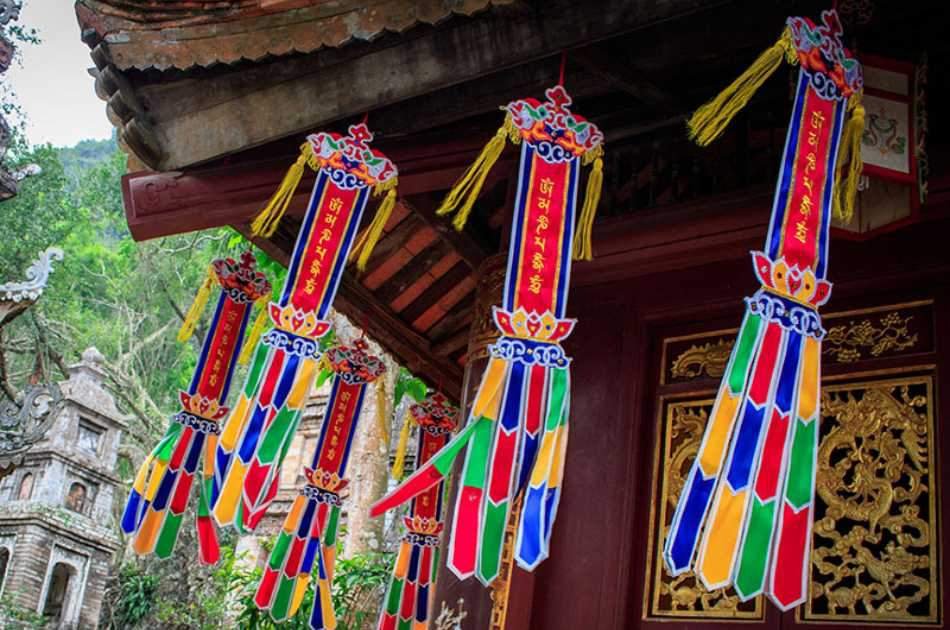 Buddhism Pilgrimage - Perfume Pagoda Trip