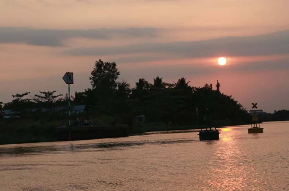 Cruise Dinner on Saigon