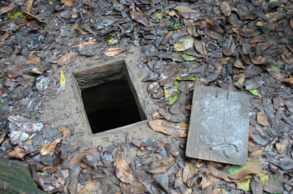 Cu Chi Tunnels and Cao Dai Temple Full Day Tour from Ho Chi Minh