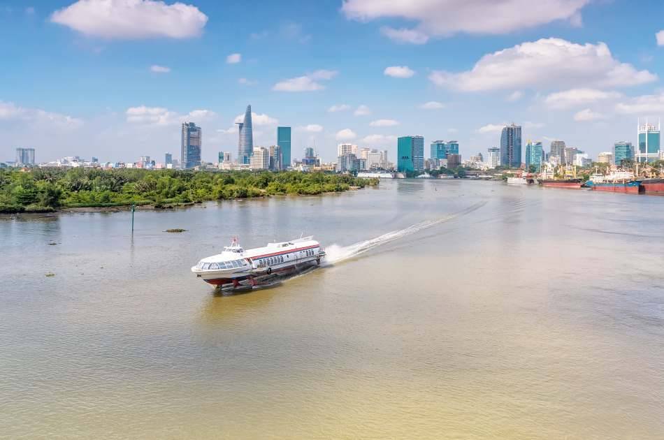 Delicious Dinner & Cruise in Saigon