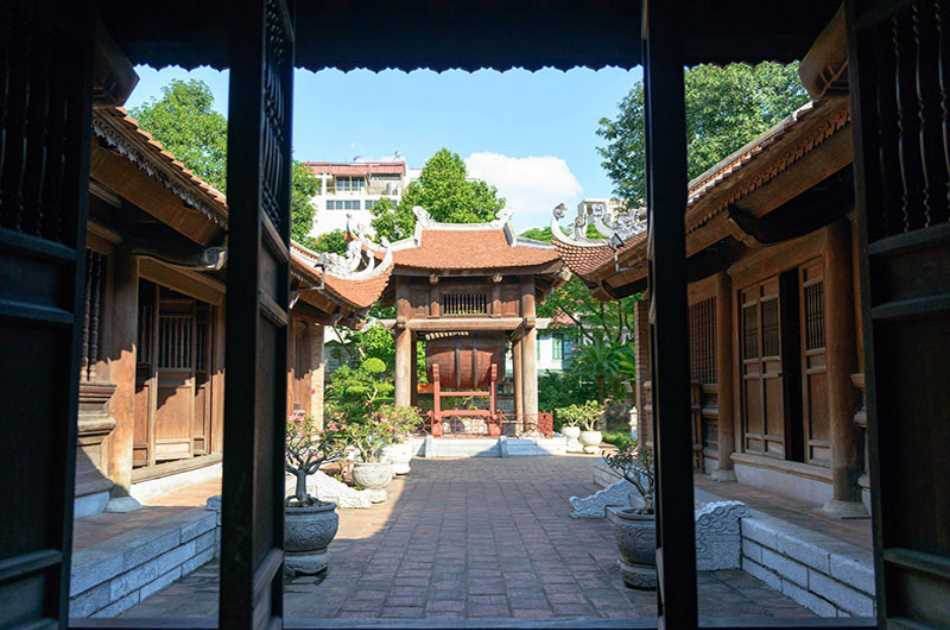 Full Day Exploring Hanoi Group Tour