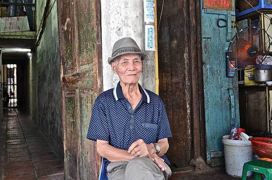 Full Day Exploring Hanoi With Green Car Tour