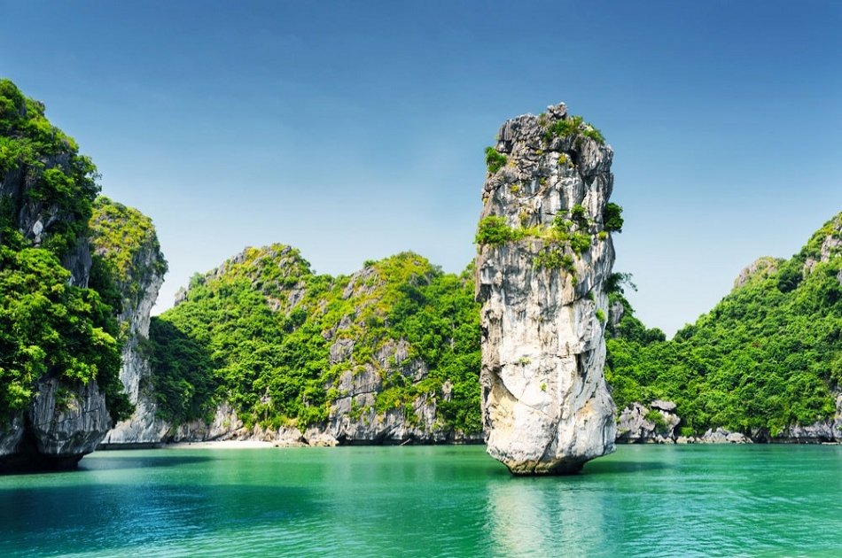 Full Day Group Tour of Halong Bay From Hanoi