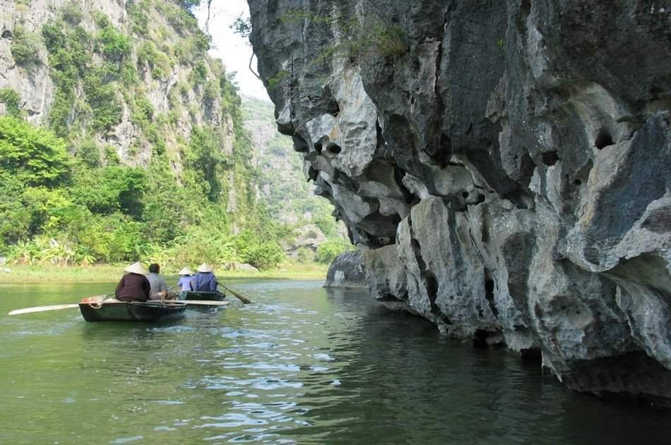Full Day Private Tour to Hoa Lu & Tam Coc from Hanoi
