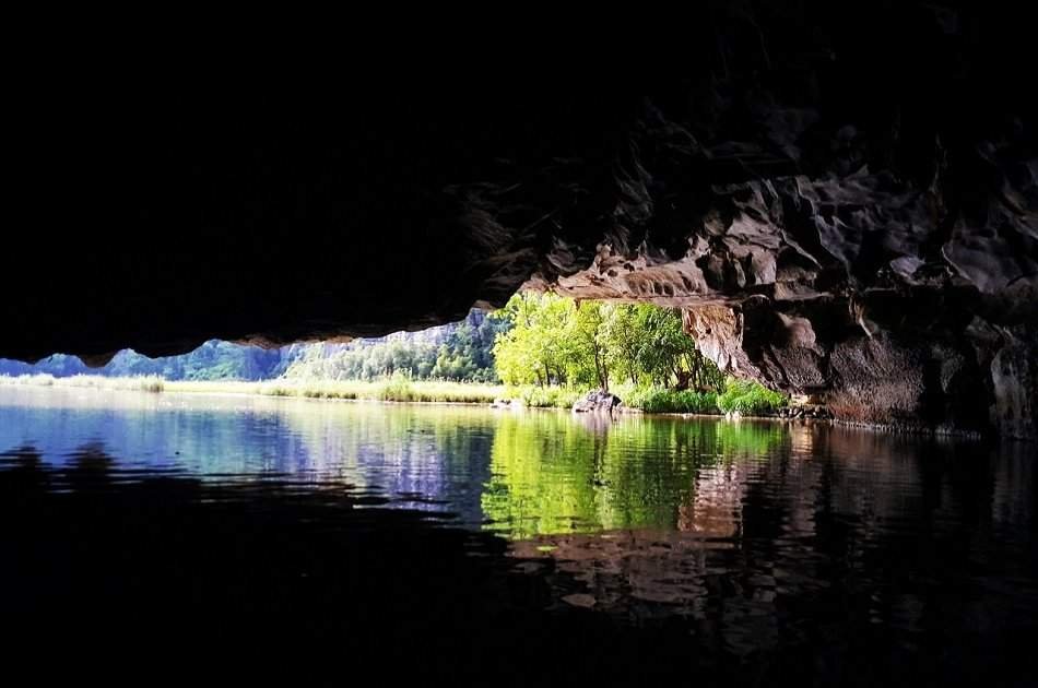 Full Day Private Tour to Hoa Lu & Tam Coc from Hanoi