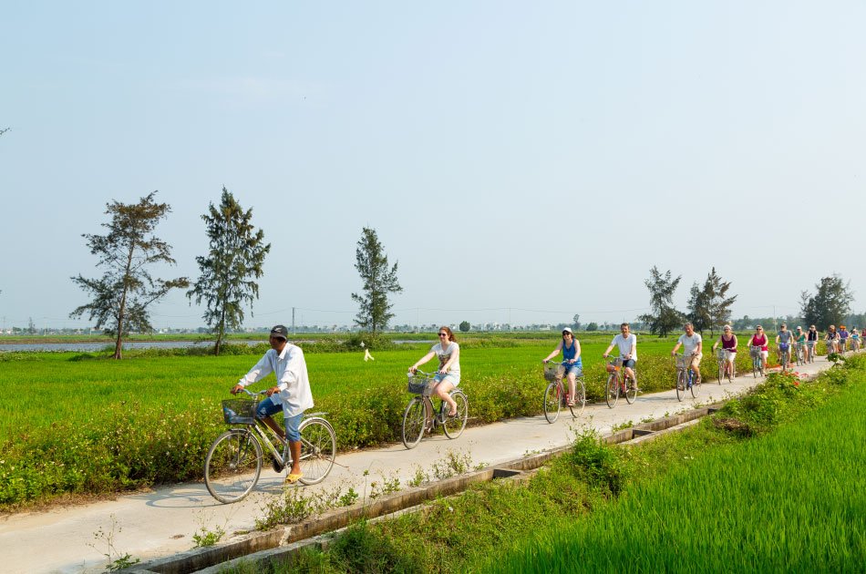 Group Tour -5 Days 4 Nights Central Vietnam Heritage Trail ( Hoian, My Son, Hue, Quang Binh)