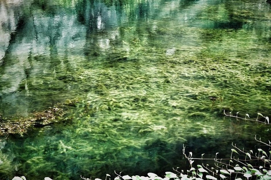 Group tour to Am Tien Cave - Trang An from Hanoi