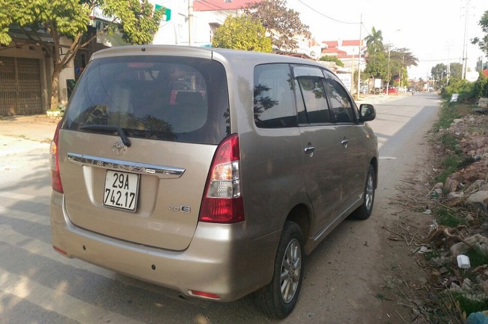 Hanoi Airport Arrival Transfer by 7 Seats Car
