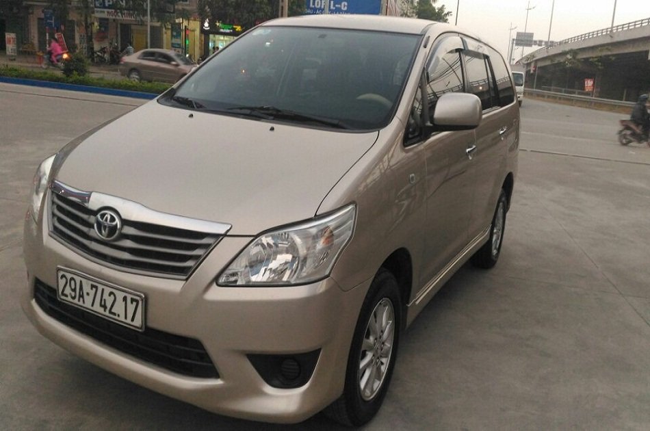 Hanoi airport Departure Transfer by 7 Seats Car
