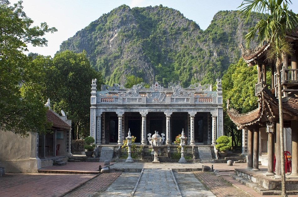 Hanoi - Ninh Binh Private Transfer by 7 Seats Car