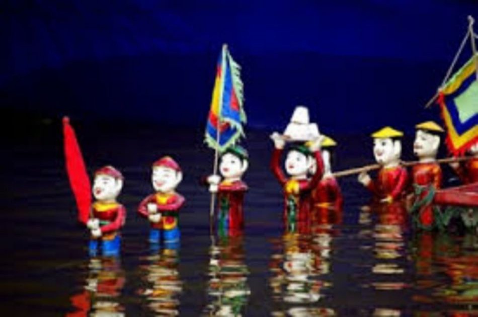 Ho Chi Minh By Night Tour - with Show & Dinner on Cruise