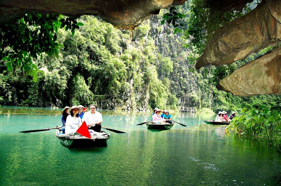 Hoa Lu & Trang An Full Day Tour from Hanoi