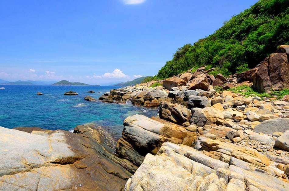 Island & Snorkeling Private Tour by Wooden Boat