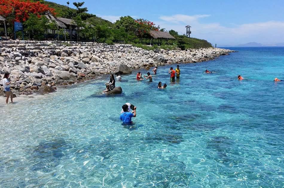 Island & Snorkeling Private Tour by Wooden Boat
