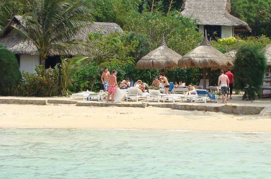 Monkey Island Joining Tour & Relaxing in Nha Phu Bay