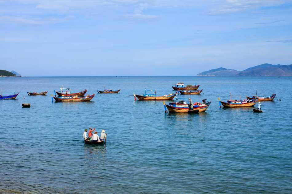 Nha Trang 4 Island Day Tour With Wooden Boat