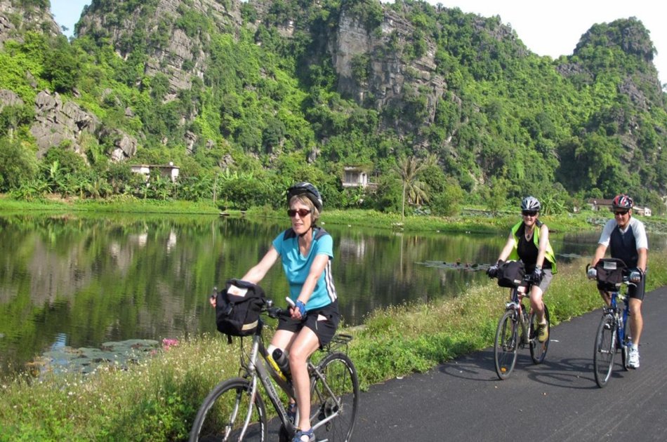 One Day Private Tour to Hoa Lu & Tam Coc from Hanoi