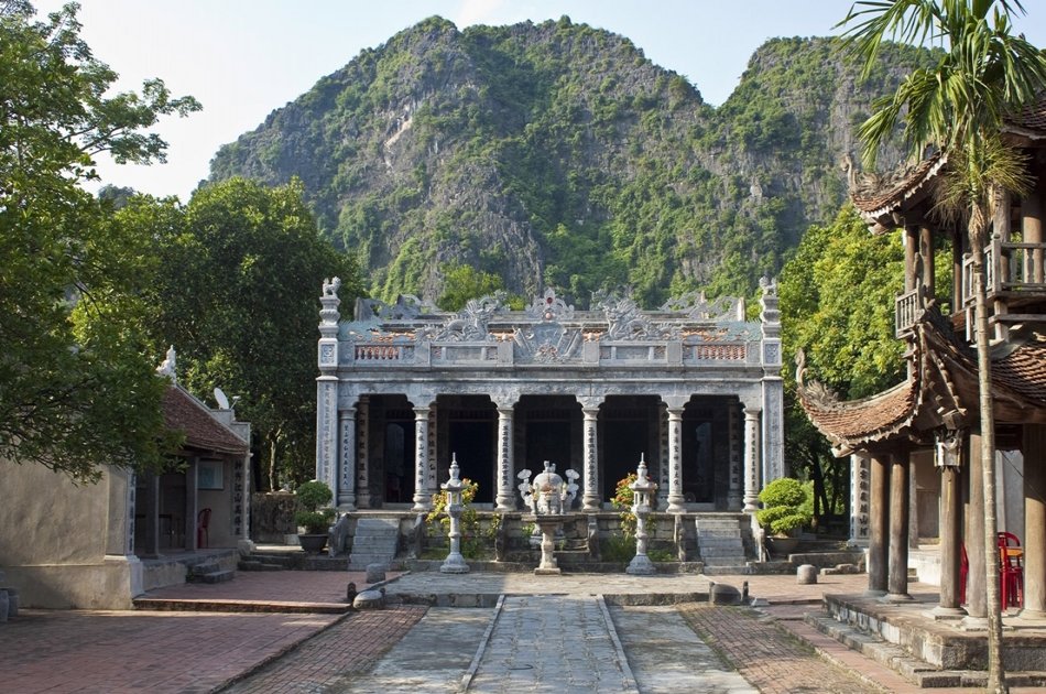 One Day Private Tour to Hoa Lu & Tam Coc from Hanoi