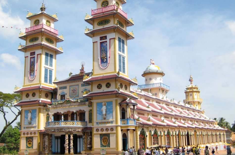 Pilgrimage Trip to Tay Ninh & Cu Chi Tunnels Joining Tour