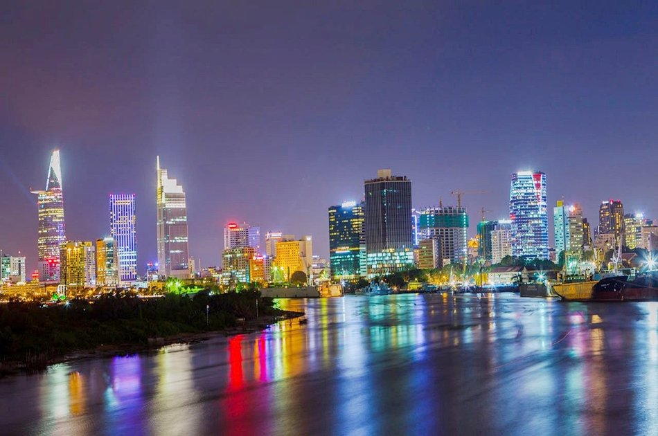 Private Ho Chi Minh City By Night & Traditional Dinner Cruise Tour