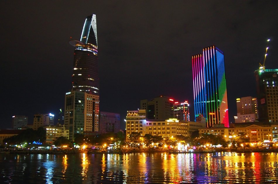 Private Ho Chi Minh City By Night & Traditional Dinner Cruise Tour